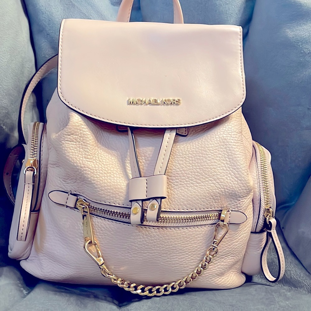 Large Pink Michael Korrs backpack slightly used great condition